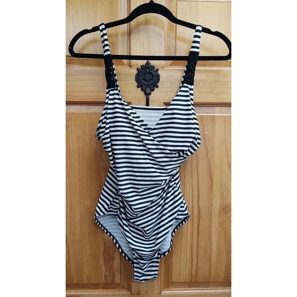 Merona Size M Black & White Striped No Wire Padded Bra Swimsuit Bathing Suit - Picture 3 of 12